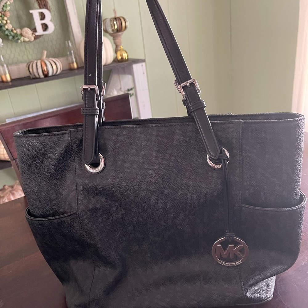 Large Logo Signature Michael Kors Tote